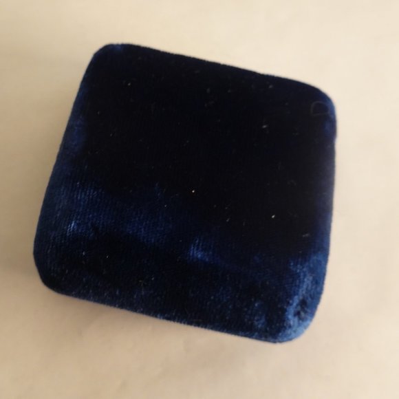 Vintage 70s Gold Metal Minimalistic Cufflinks - Picture 2 of 2